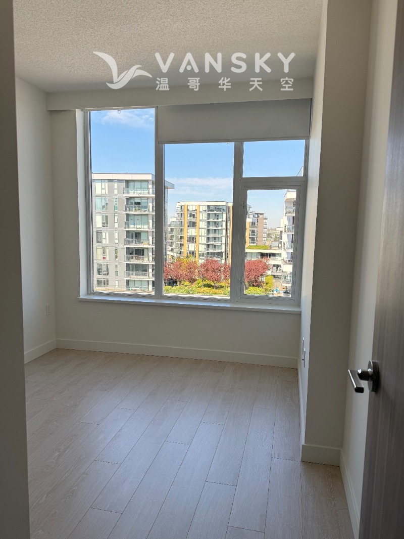 250424140021_Secondary Bedroom.jpg